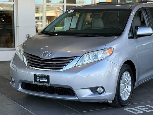2015 Toyota Sienna XLE