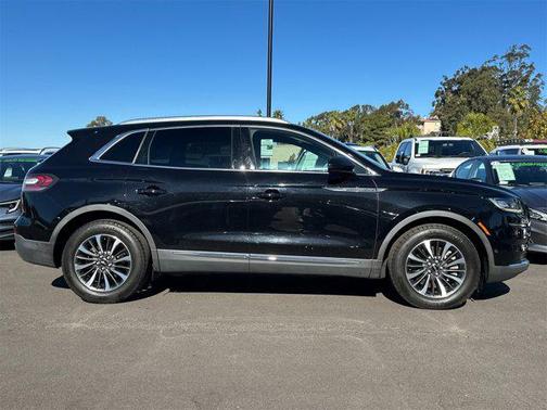 2022 Lincoln Nautilus Reserve