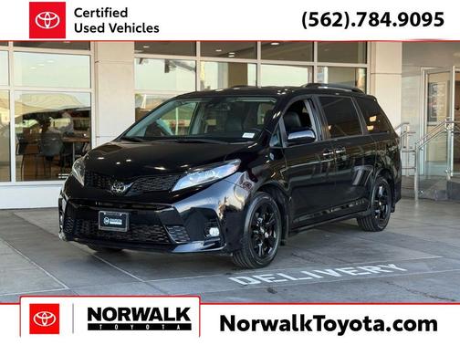 2020 Toyota Sienna SE Premium