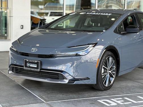 2025 Toyota Prius XLE
