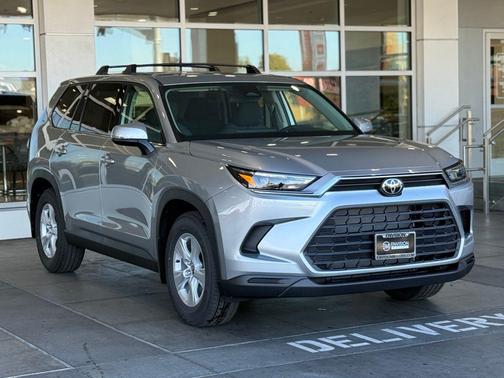 2026 Toyota Highlander LE