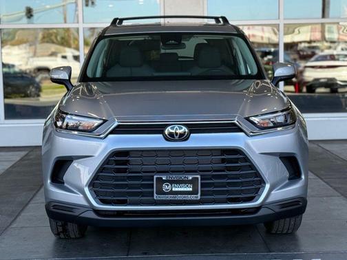 2026 Toyota Highlander LE