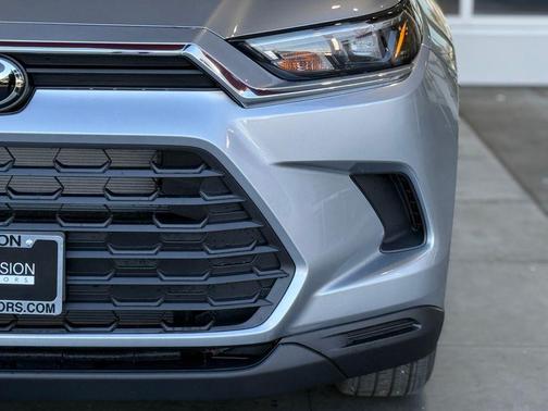 2026 Toyota Highlander LE