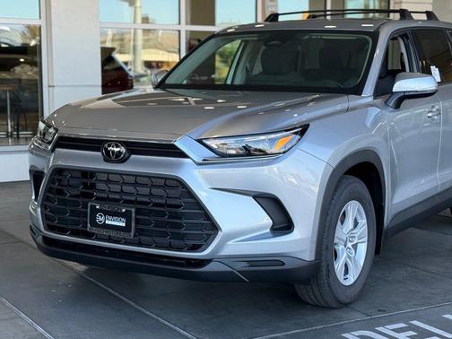 2026 Toyota Highlander LE