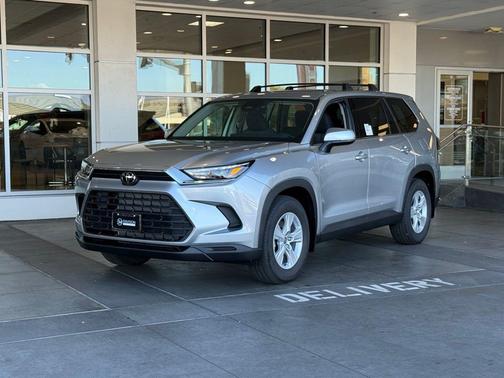 2026 Toyota Highlander LE