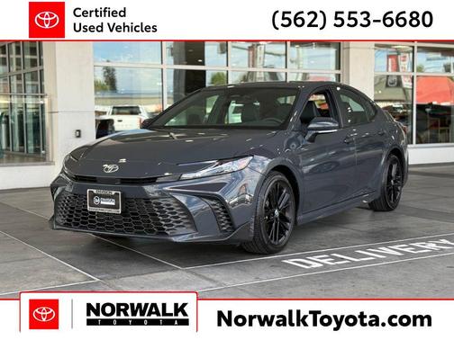 2025 Toyota Camry SE
