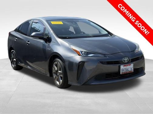 2019 Toyota Prius XLE
