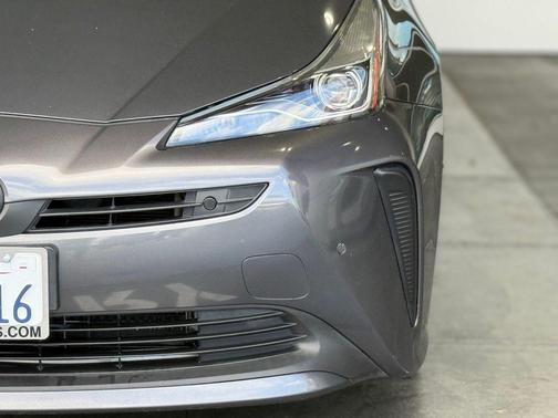 2019 Toyota Prius XLE