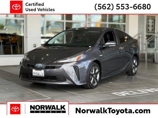 2019 Toyota Prius XLE