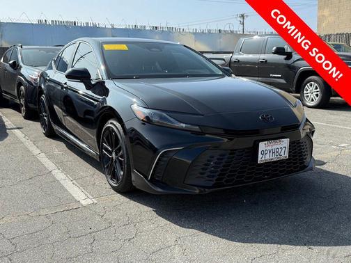 2025 Toyota Camry SE
