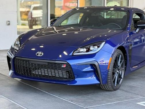 Trueno Blue 2026 Toyota GR86 Premium