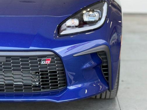 Trueno Blue 2026 Toyota GR86 Premium