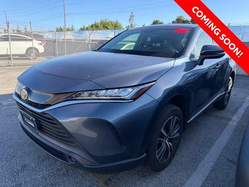 Coastal Gray Metallic 2021 Toyota Venza LE