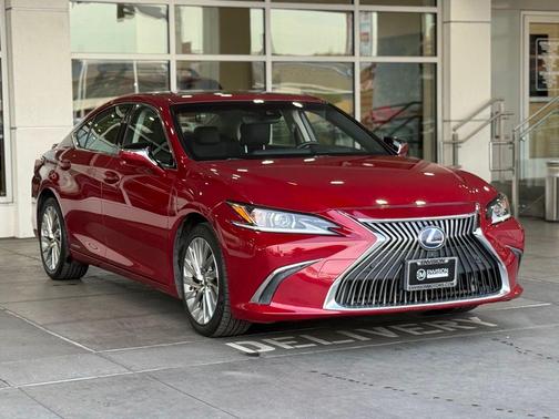 2019 Lexus ES 300h Luxury