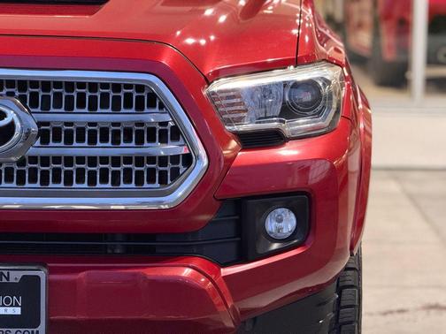 2017 Toyota Tacoma TRD Sport