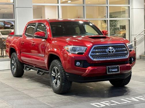 2017 Toyota Tacoma TRD Sport