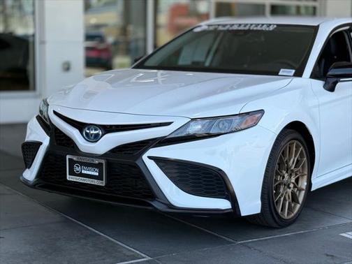 2024 Toyota Camry Hybrid SE