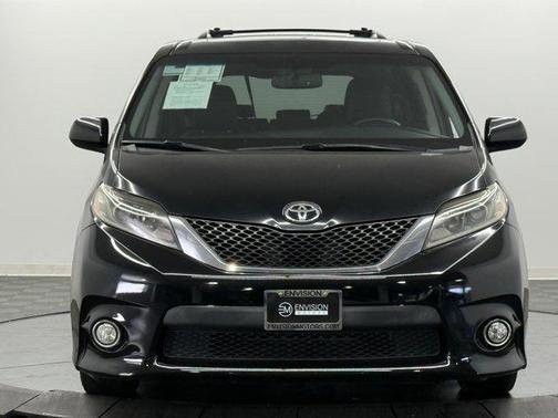 2015 Toyota Sienna SE Premium