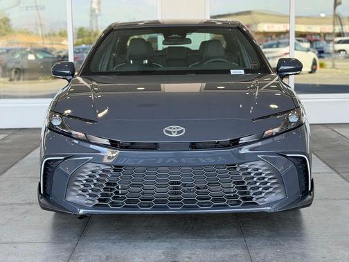 Underground 2026 Toyota Camry SE