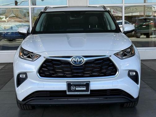 2022 Toyota Highlander Hybrid Limited