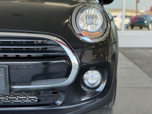 Midnight Black Metallic 2018 MINI Hardtop Cooper