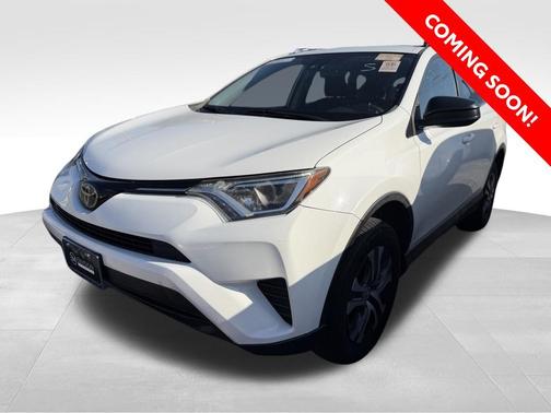 Super White 2018 Toyota RAV4 LE