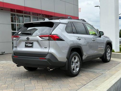 2025 Toyota RAV4 Hybrid LE