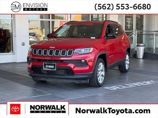 2023 Jeep Compass Latitude Lux