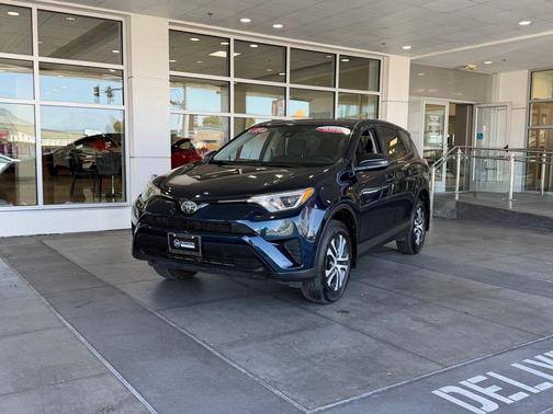 Aqua 2018 Toyota RAV4 LE