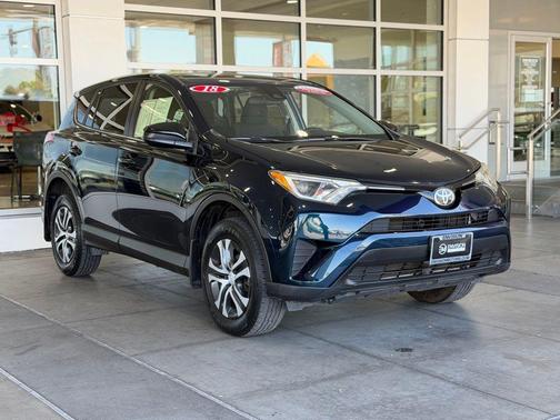 Aqua 2018 Toyota RAV4 LE