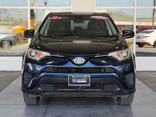 Aqua 2018 Toyota RAV4 LE