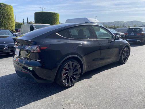 2022 Tesla Model Y Performance Dual Motor All-Wheel Drive