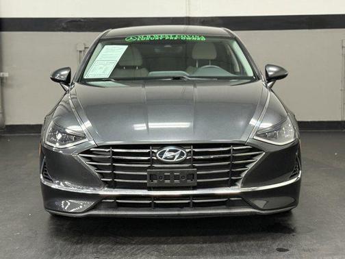 2022 Hyundai SONATA SE