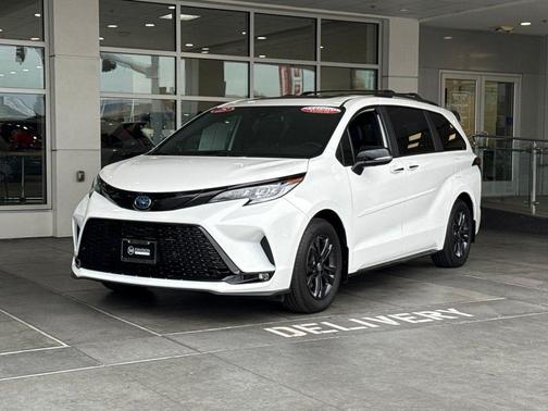 Ice Cap 2025 Toyota Sienna XSE 7 Passenger