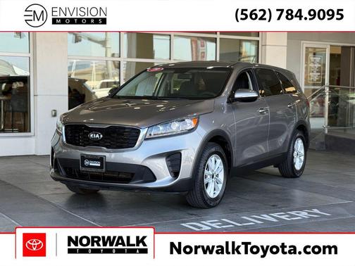 Titanium Silver 2019 Kia Sorento LX