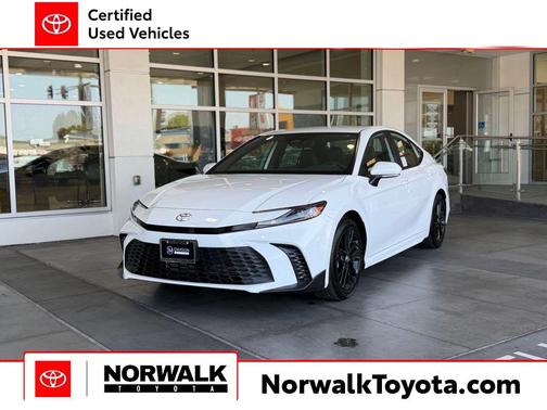 Ice Cap 2026 Toyota Camry SE
