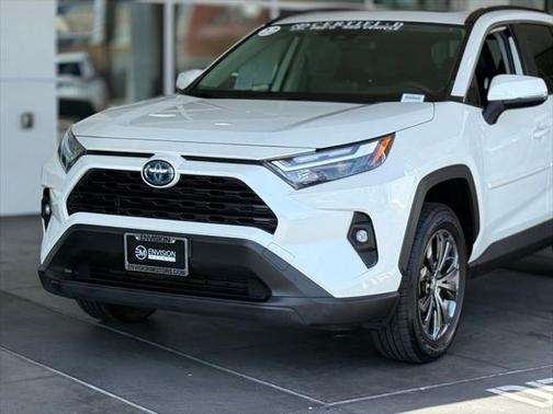 2022 Toyota RAV4 Hybrid XLE Premium