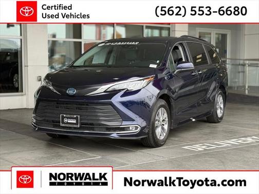 2023 Toyota Sienna XLE 8 Passenger