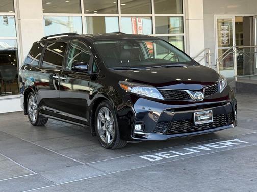 2018 Toyota Sienna SE
