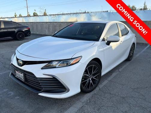 White 2022 Toyota Camry LE