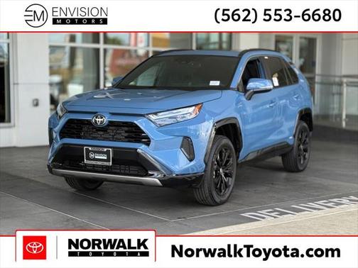 2025 Toyota RAV4 Hybrid SE