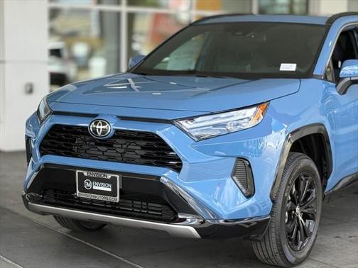 2025 Toyota RAV4 Hybrid SE