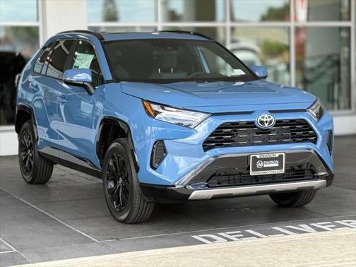 2025 Toyota RAV4 Hybrid SE