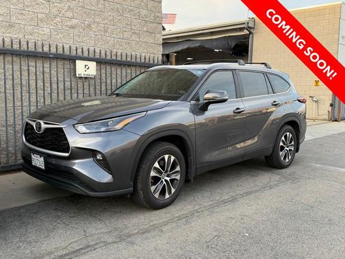 2025 Toyota Highlander XLE