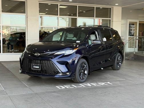 2026 Toyota Sienna XSE 7 Passenger