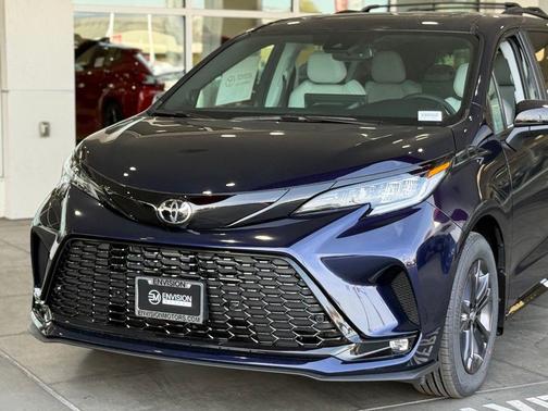 2026 Toyota Sienna XSE 7 Passenger
