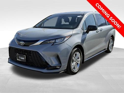 2023 Toyota Sienna XSE 7 Passenger