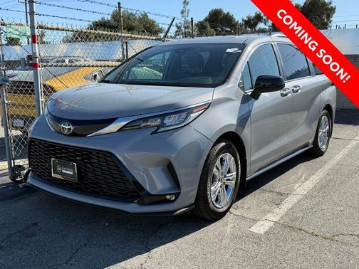 2023 Toyota Sienna XSE 7 Passenger