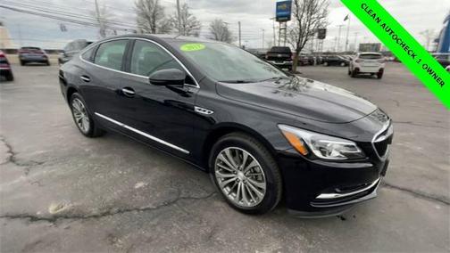 Photo 2 of 25 of 2019 Buick LaCrosse Essence