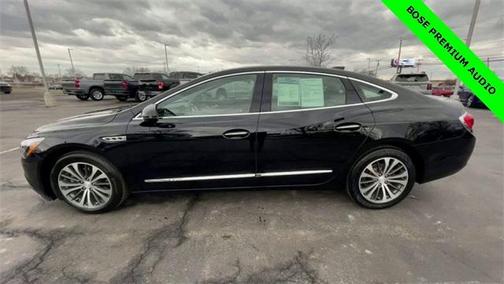 Photo 5 of 25 of 2019 Buick LaCrosse Essence